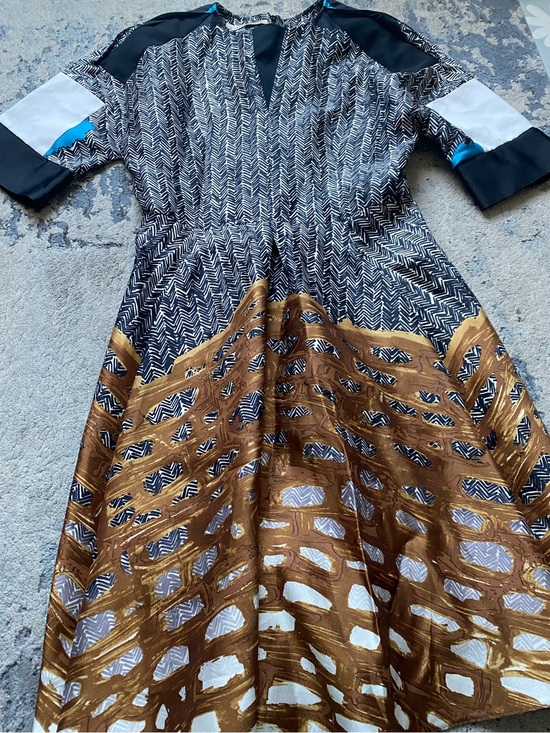 Balenciaga Dresses & Skirts - Balenciaga Black, White & Gold Patterned Dress Sz 36